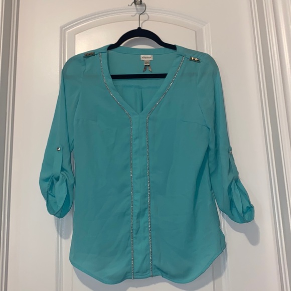 Baby blue dynamite blouse - Picture 1 of 4